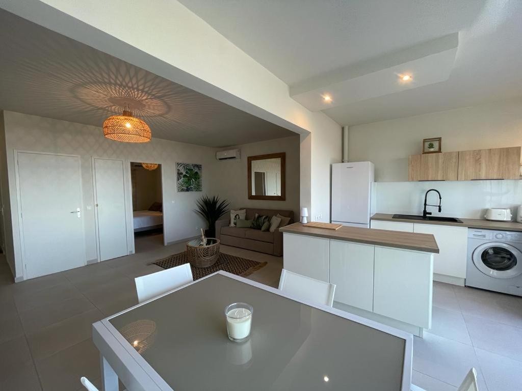Appartement La Perle, T2 Les Pieds Dans L'Eau A 50M De La Mer Saint-Francois  Εξωτερικό φωτογραφία